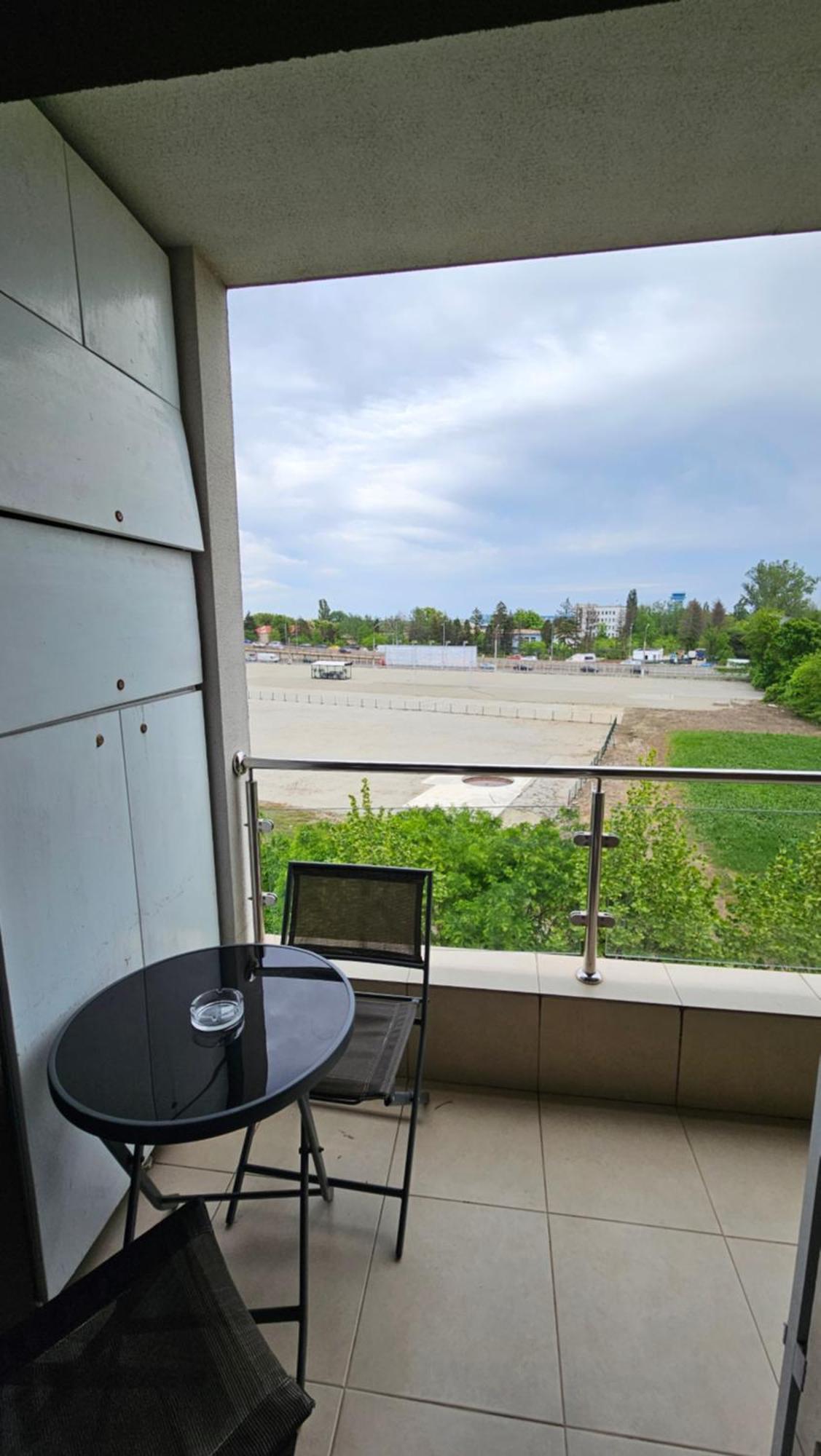 Airport Residence 3 Otopeni Ngoại thất bức ảnh