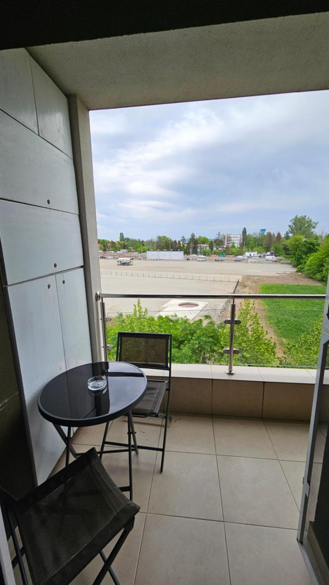 Airport Residence 3 Otopeni Ngoại thất bức ảnh